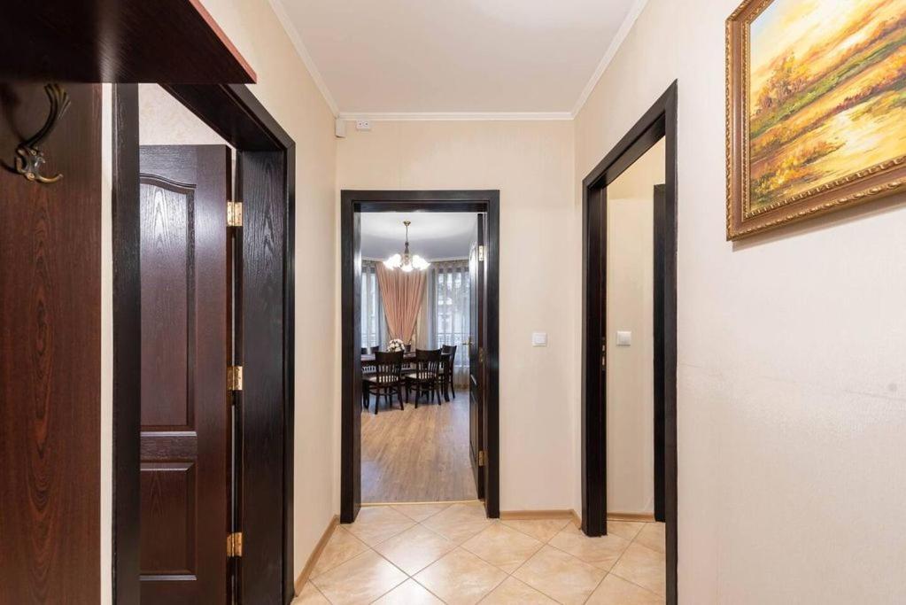 Vazov Residence , Two Bedroom Top Centre Apartment Варна Экстерьер фото